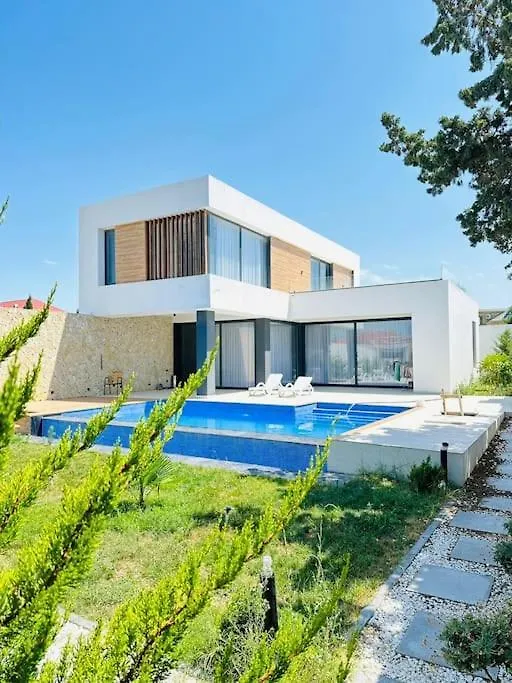 Beautiful Villa With Sea & Pool Baku