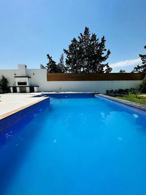 Beautiful Villa With Sea & Pool Baku